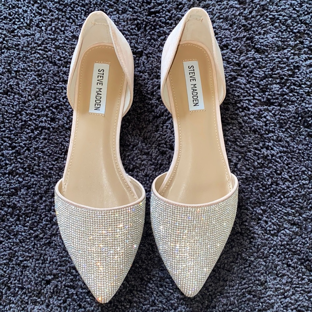 Steve Madden Diamond Pointed Toe Flats